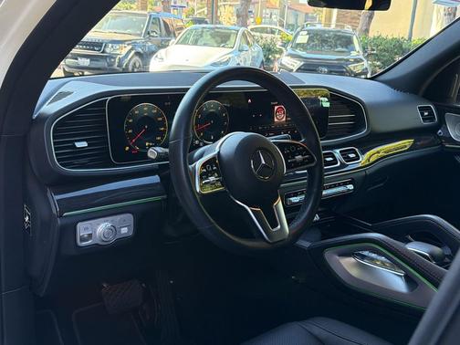 White 2023 Mercedes-Benz GLE 350 4MATIC