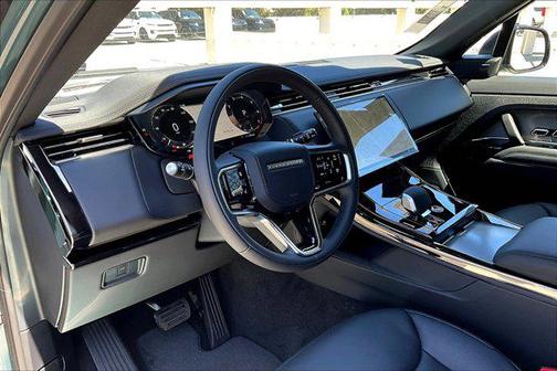 2025 Land Rover Range Rover Sport SE