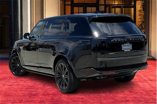 2025 Land Rover Range Rover P530 SE 7 Seat