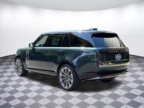Belgravia Green Metallic 2026 Land Rover Range Rover P400 SE 7 Seat