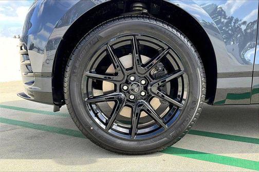 Varesine Blue Metallic 2026 Land Rover Range Rover Velar P250 SE R-Dynamic