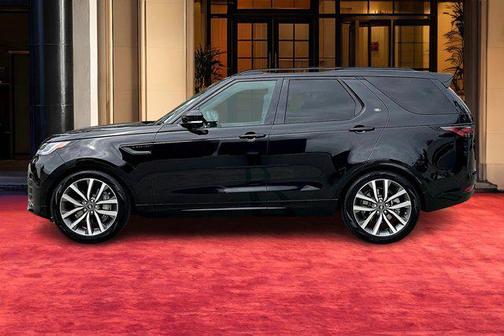 2025 Land Rover Discovery P300 Dynamic SE