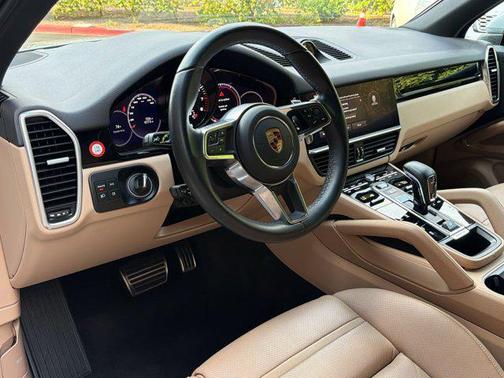 White 2023 Porsche Cayenne S