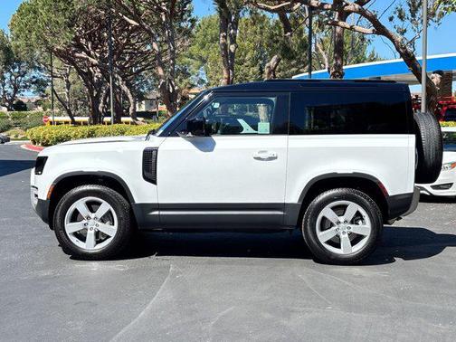 Fuji White 2025 Land Rover Defender 90 P300 S
