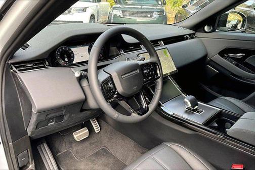 1aa/White 2026 Land Rover Range Rover Evoque Dynamic SE