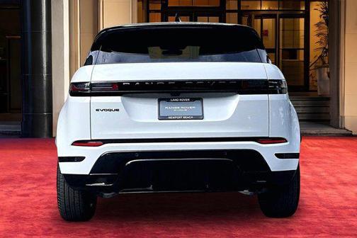 1aa/White 2026 Land Rover Range Rover Evoque Dynamic SE
