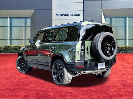 Woolstone Green Metallic 2026 Land Rover Defender P400 X-Dynamic SE