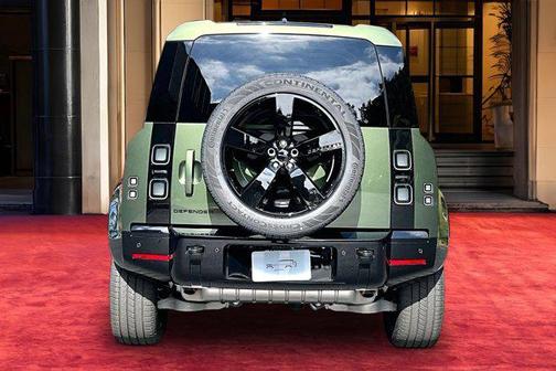 2026 Land Rover Defender P400 X-Dynamic SE