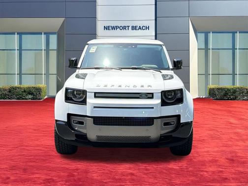 Fuji White 2024 Land Rover Defender 110 P400 X-Dynamic SE