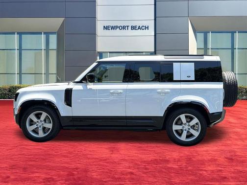 Fuji White 2024 Land Rover Defender 110 P400 X-Dynamic SE