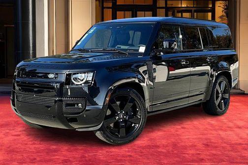 2025 Land Rover Defender 130 P400 X-Dynamic SE