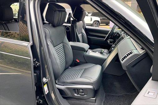 2026 Land Rover Discovery Gemini Edition