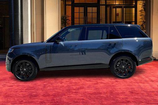 2025 Land Rover Range Rover P400 SE 7 Seat