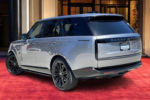 2025 Land Rover Range Rover P530 SE