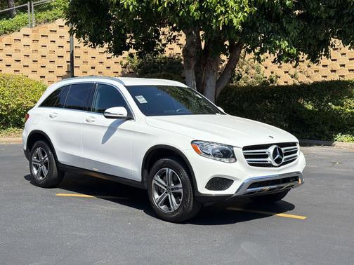 Polar White 2018 Mercedes-Benz GLC 300 Base