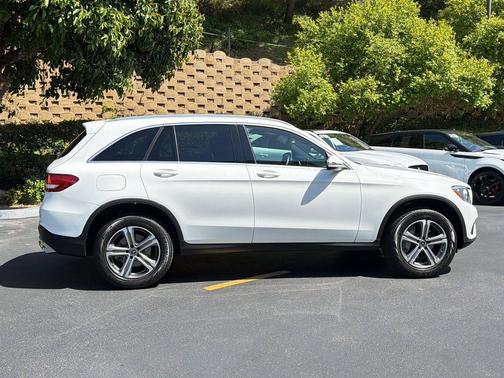 Polar White 2018 Mercedes-Benz GLC 300 Base