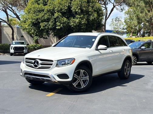 Polar White 2018 Mercedes-Benz GLC 300 Base