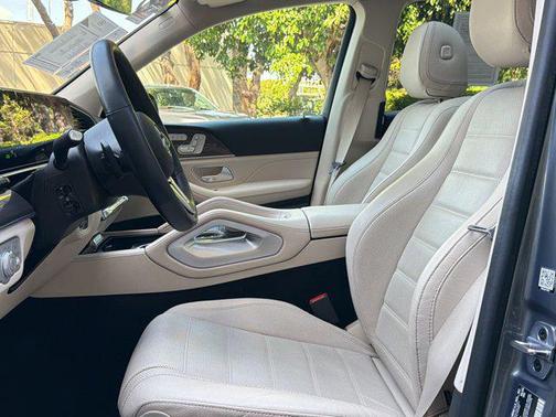 Selenite Grey Metallic 2023 Mercedes-Benz GLS 450 4MATIC