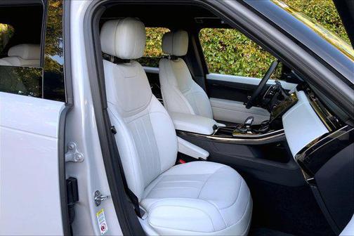 2023 Land Rover Range Rover Sport SE