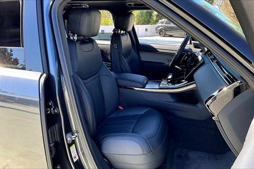 2025 Land Rover Range Rover Sport SE