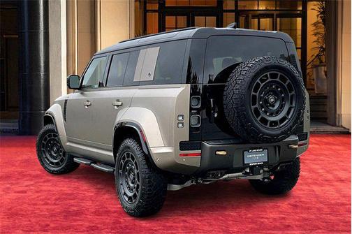 2025 Land Rover Defender P635 OCTA
