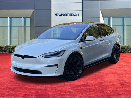 Pearl White Multi-Coat 2024 Tesla Model X Long Range