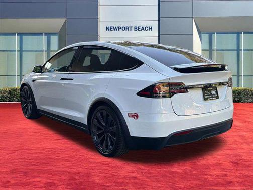 Pearl White Multi-Coat 2024 Tesla Model X Long Range