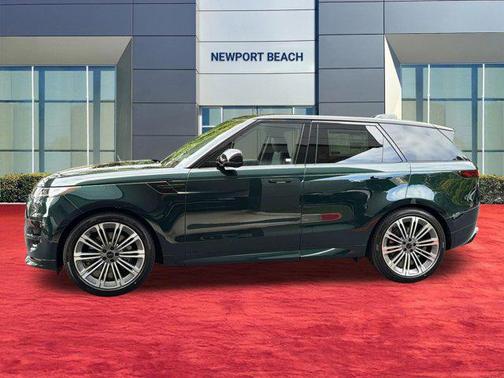 British Racing Green in Gloss 2026 Land Rover Range Rover Sport SE