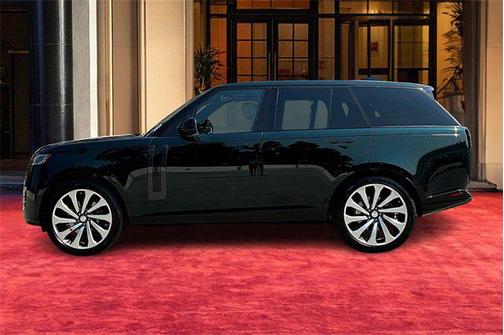 2025 Land Rover Range Rover P400 SE