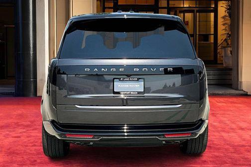 2025 Land Rover Range Rover P530 SE 7 Seat