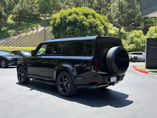Santorini Black Metallic 2025 Land Rover Defender 130 P400 X-Dynamic SE