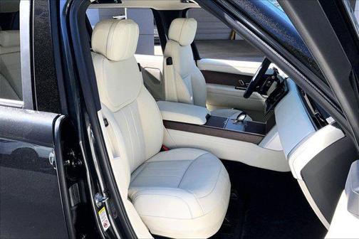 2026 Land Rover Range Rover P530 SE 7 Seat