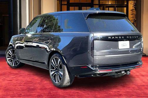 2026 Land Rover Range Rover P530 SE 7 Seat
