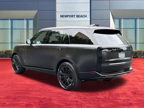Obsidian Black SV Bespoke Ultra Metallic Satin 2026 Land Rover Range Rover P530 SE 7 Seat
