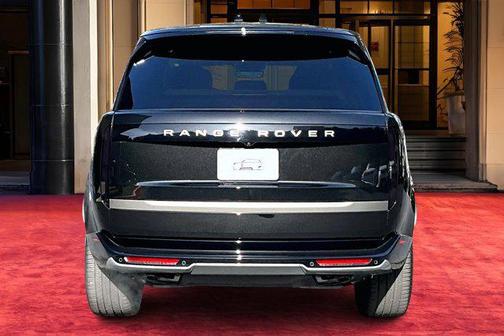 2026 Land Rover Range Rover P530 SE