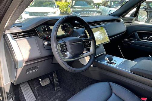 2026 Land Rover Range Rover P530 SE