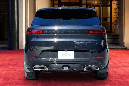 2026 Land Rover Range Rover Sport SE