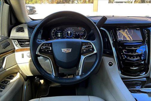 2019 Cadillac Escalade Luxury