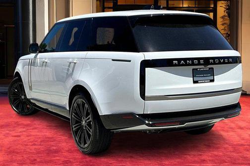 2025 Land Rover Range Rover P530 SE
