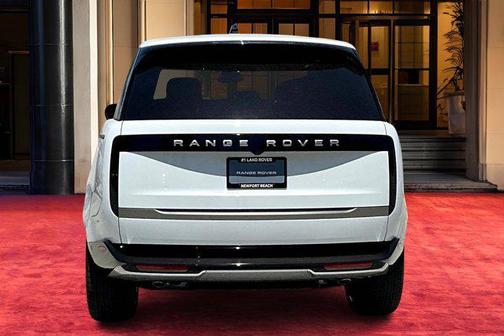 2025 Land Rover Range Rover P530 SE