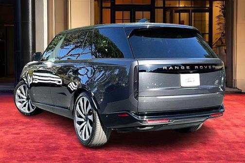 2026 Land Rover Range Rover P400 SE 7 Seat