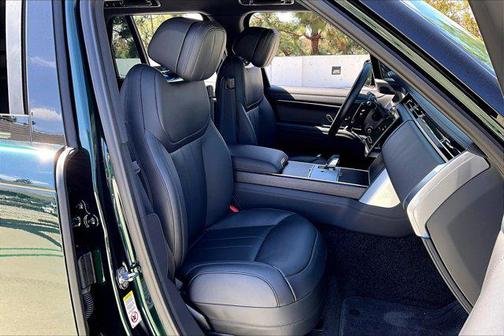 2025 Land Rover Range Rover P530 SE