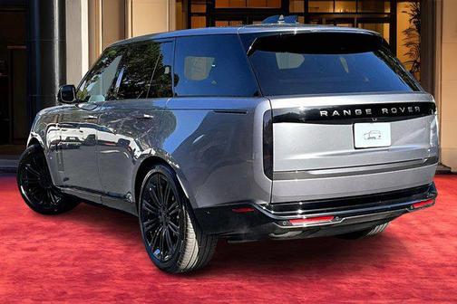 2026 Land Rover Range Rover P400 SE