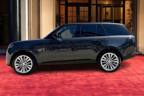2025 Land Rover Range Rover P400 SE
