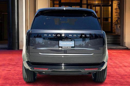 2025 Land Rover Range Rover P400 SE