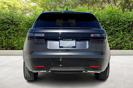 2026 Land Rover Range Rover Velar P250 SE R-Dynamic