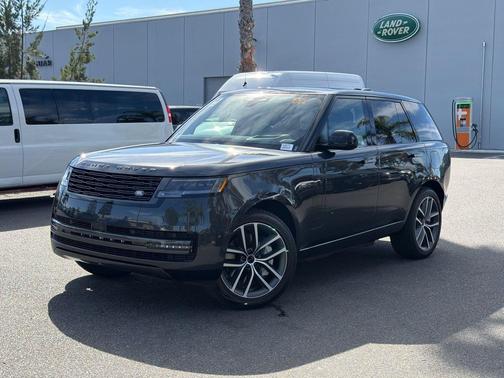 Carpathian Gray Premium Metall 2026 Land Rover Range Rover P550e SE