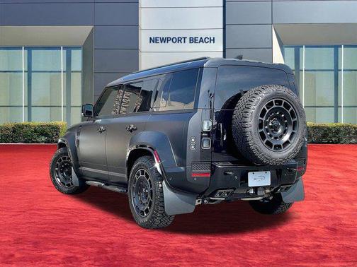Narvik Black 2026 Land Rover Defender P635 OCTA