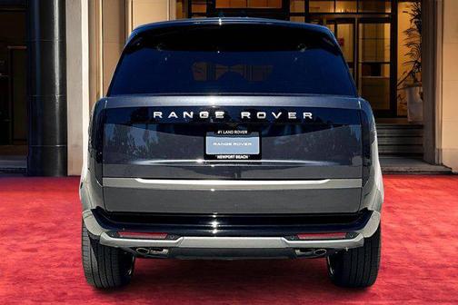 2025 Land Rover Range Rover P530 SE