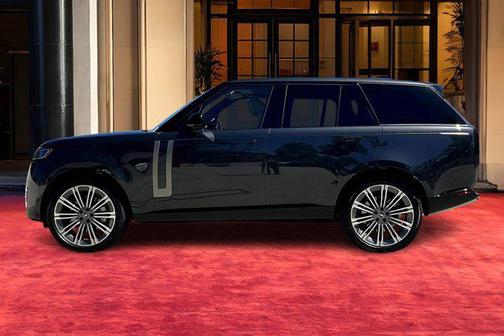 2025 Land Rover Range Rover P530 SE